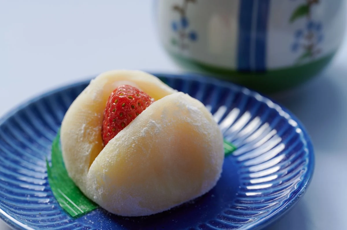 Çilekli dondurmalı mochi
