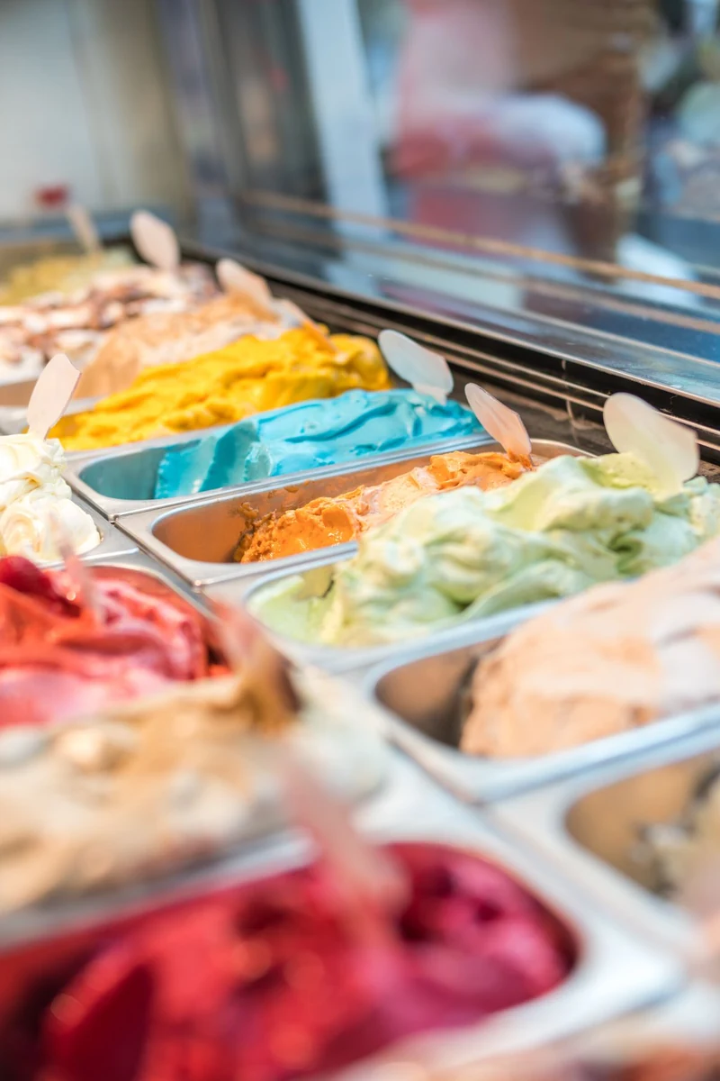 Soğuk ürün vitrini